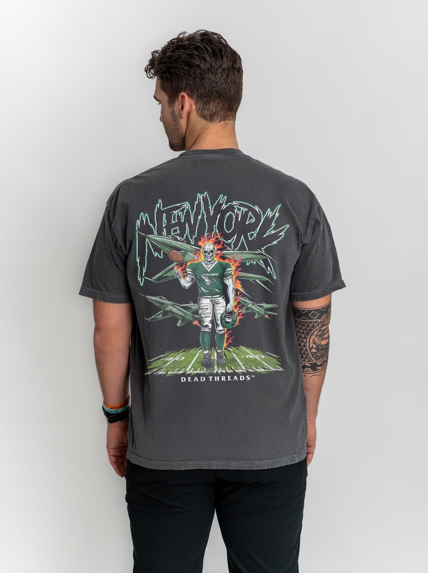NEW YORK FOOTBALL GREEN - "3 SKULL" PREMIUM T - SHIRT – T-Shirt – Dead Threads Apparel