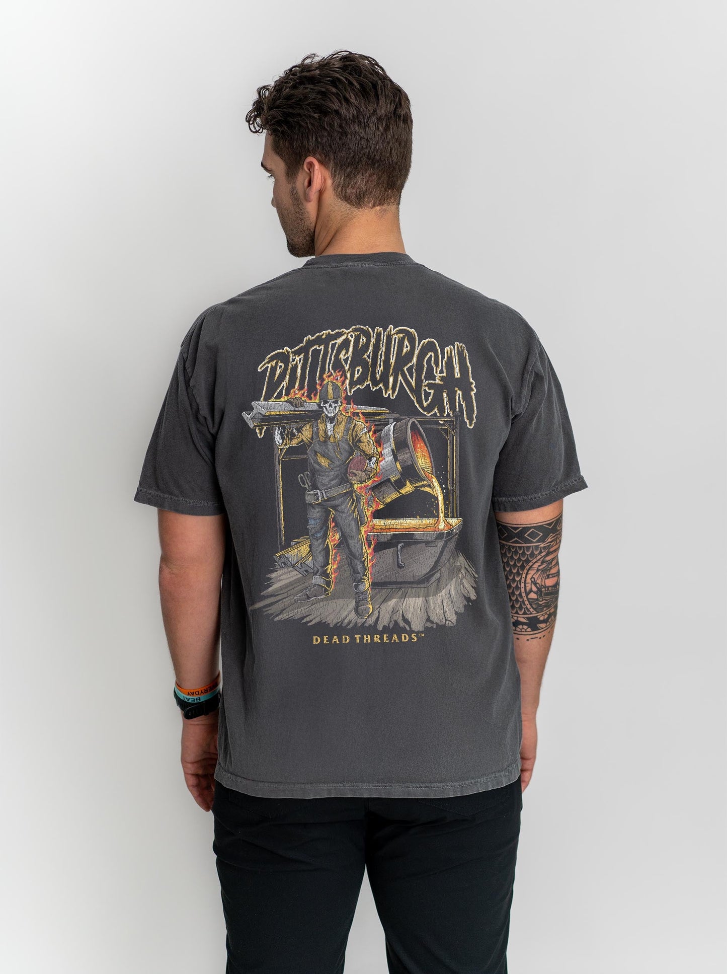 PITTSBURGH FOOTBALL v2 - “DT ESSENTIAL" PREMIUM T - SHIRT – T-Shirt – Dead Threads Apparel
