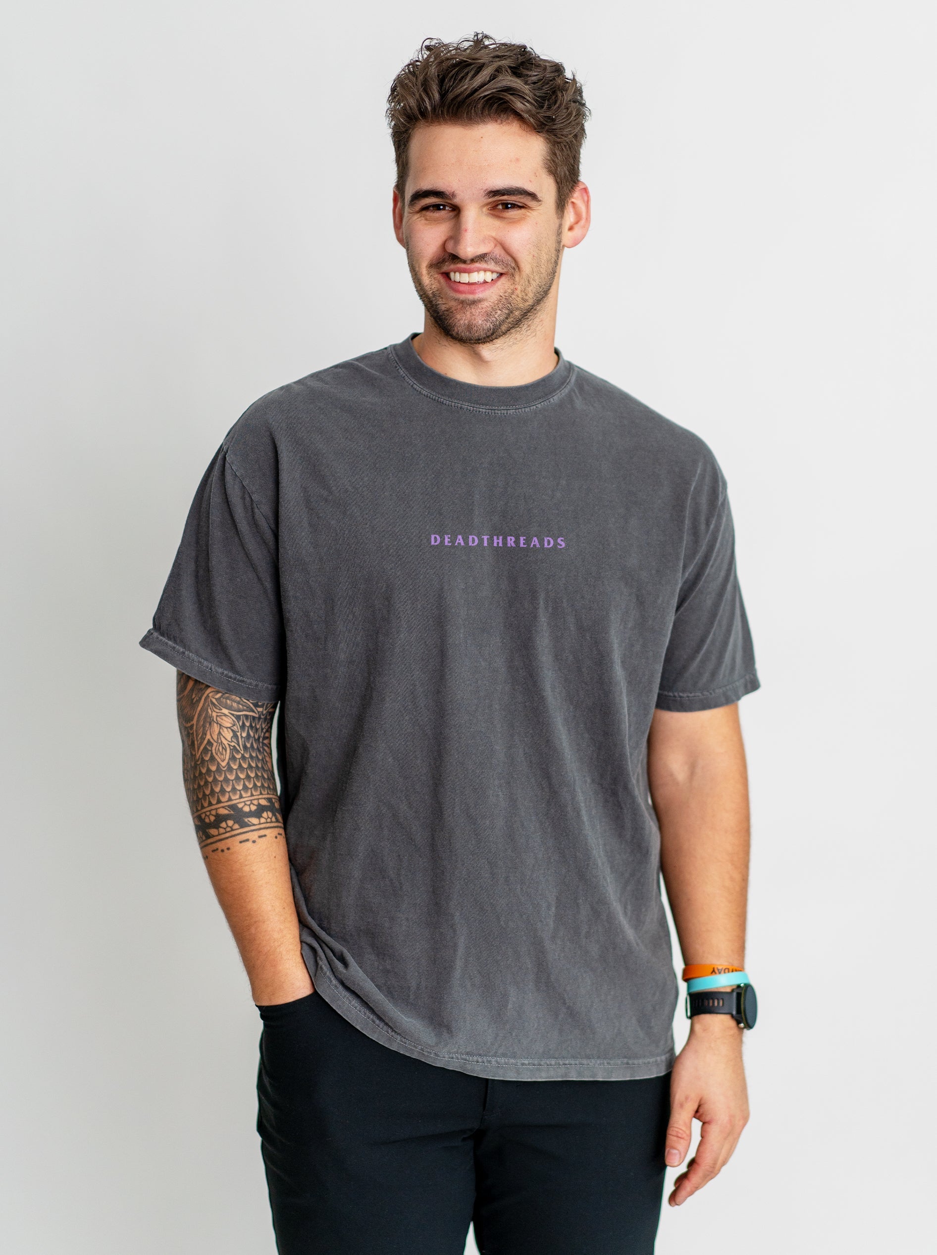 SACRAMENTO BASKETBALL - “DT ESSENTIAL" PREMIUM T-SHIRT – T-Shirt – Dead Threads Apparel