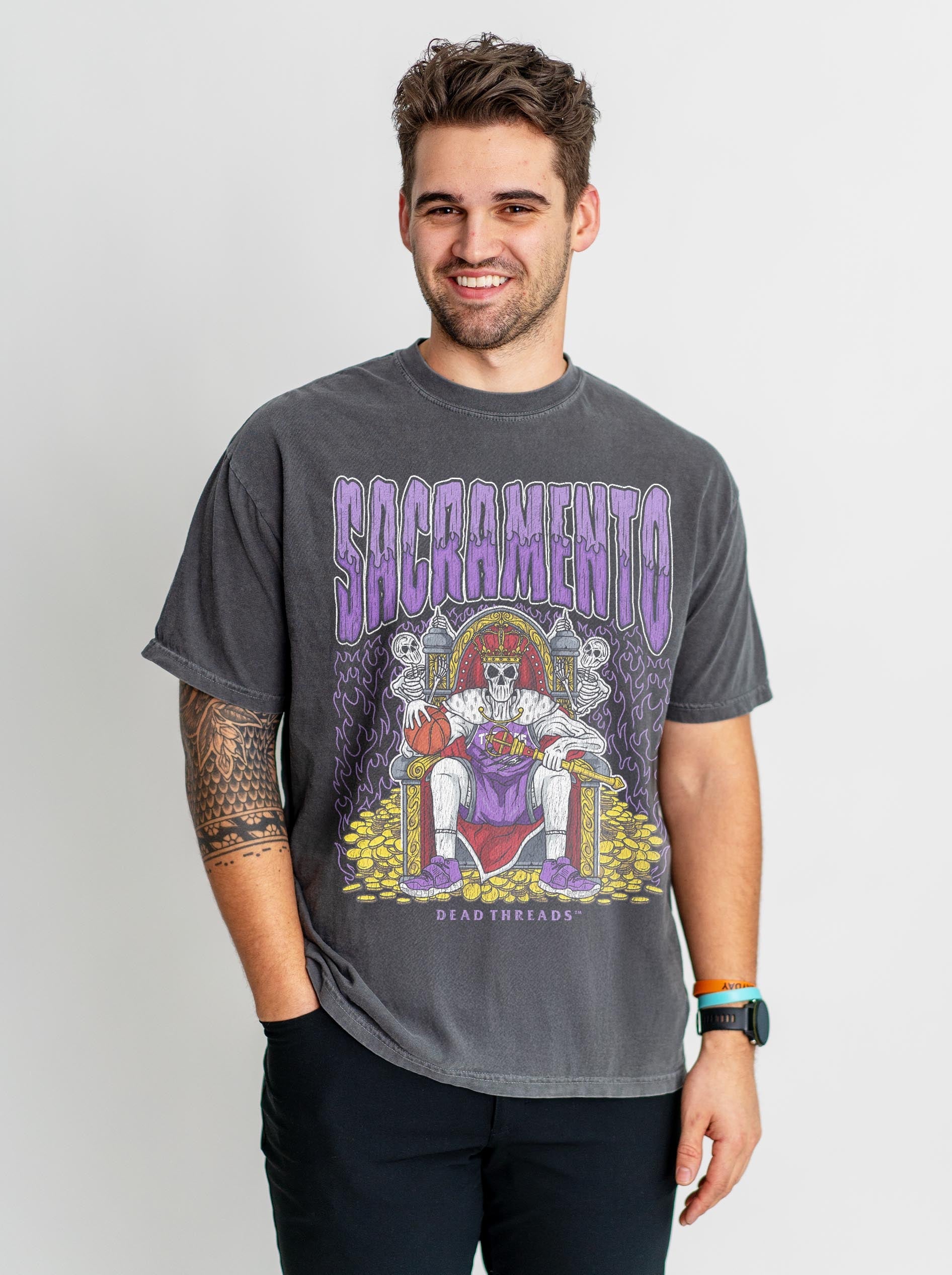 SACRAMENTO BASKETBALL – T-Shirt – Dead Threads Apparel