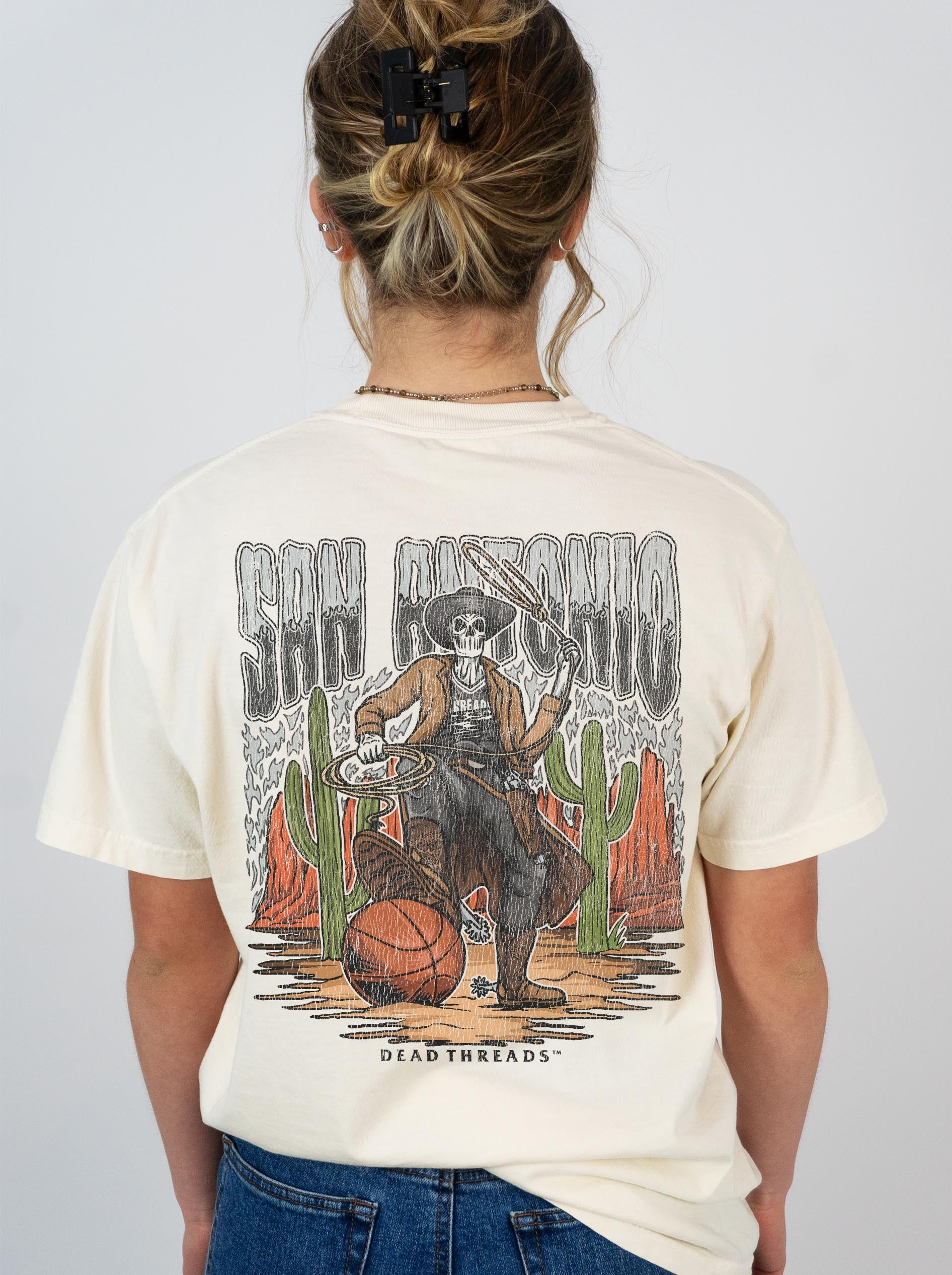SAN ANTONIO BASKETBALL - “3 SKULL” PREMIUM T - SHIRT – T-Shirt – Dead Threads Apparel