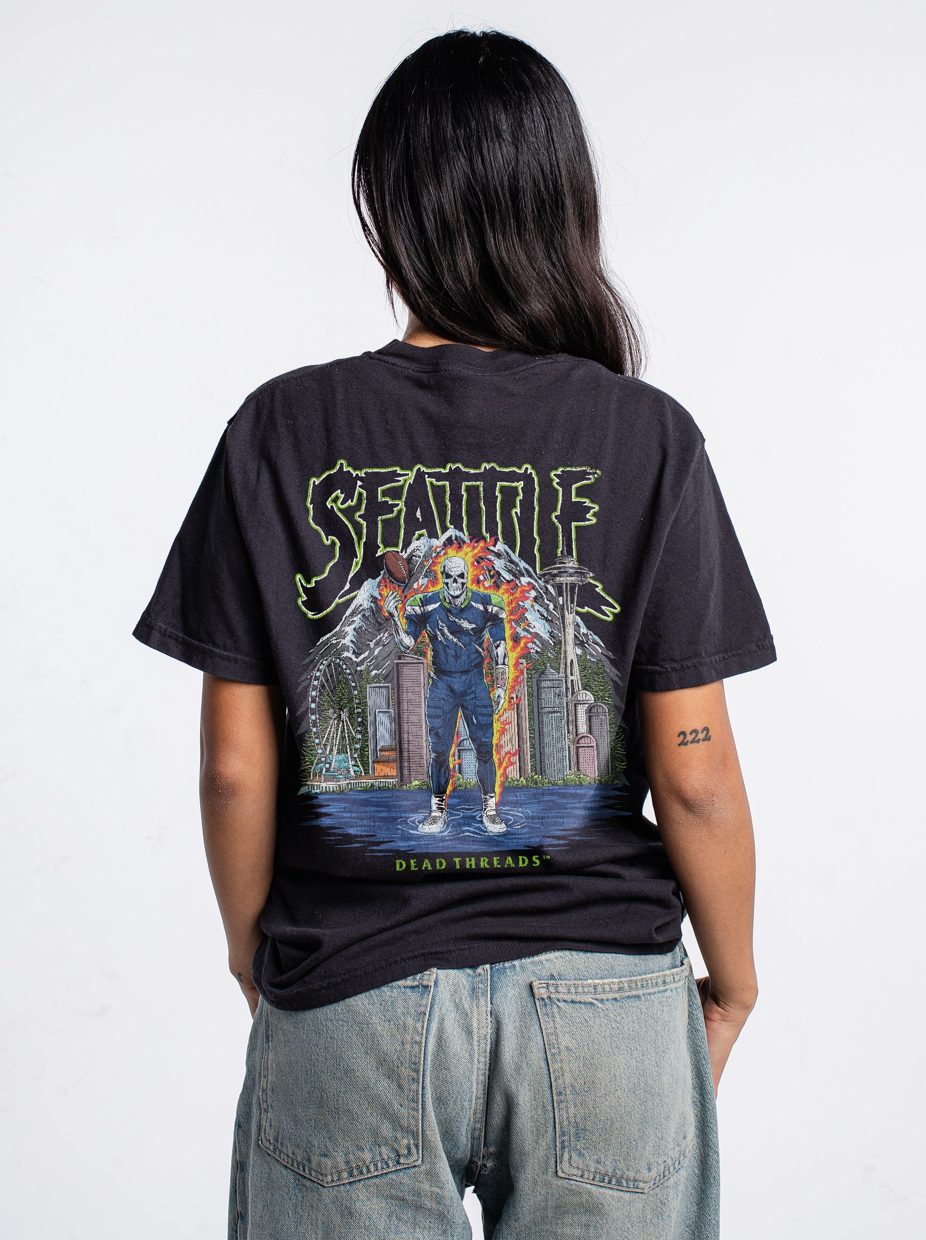 SEATTLE FOOTBALL v2 - “DT ESSENTIAL" PREMIUM T - SHIRT – T-Shirt – Dead Threads Apparel