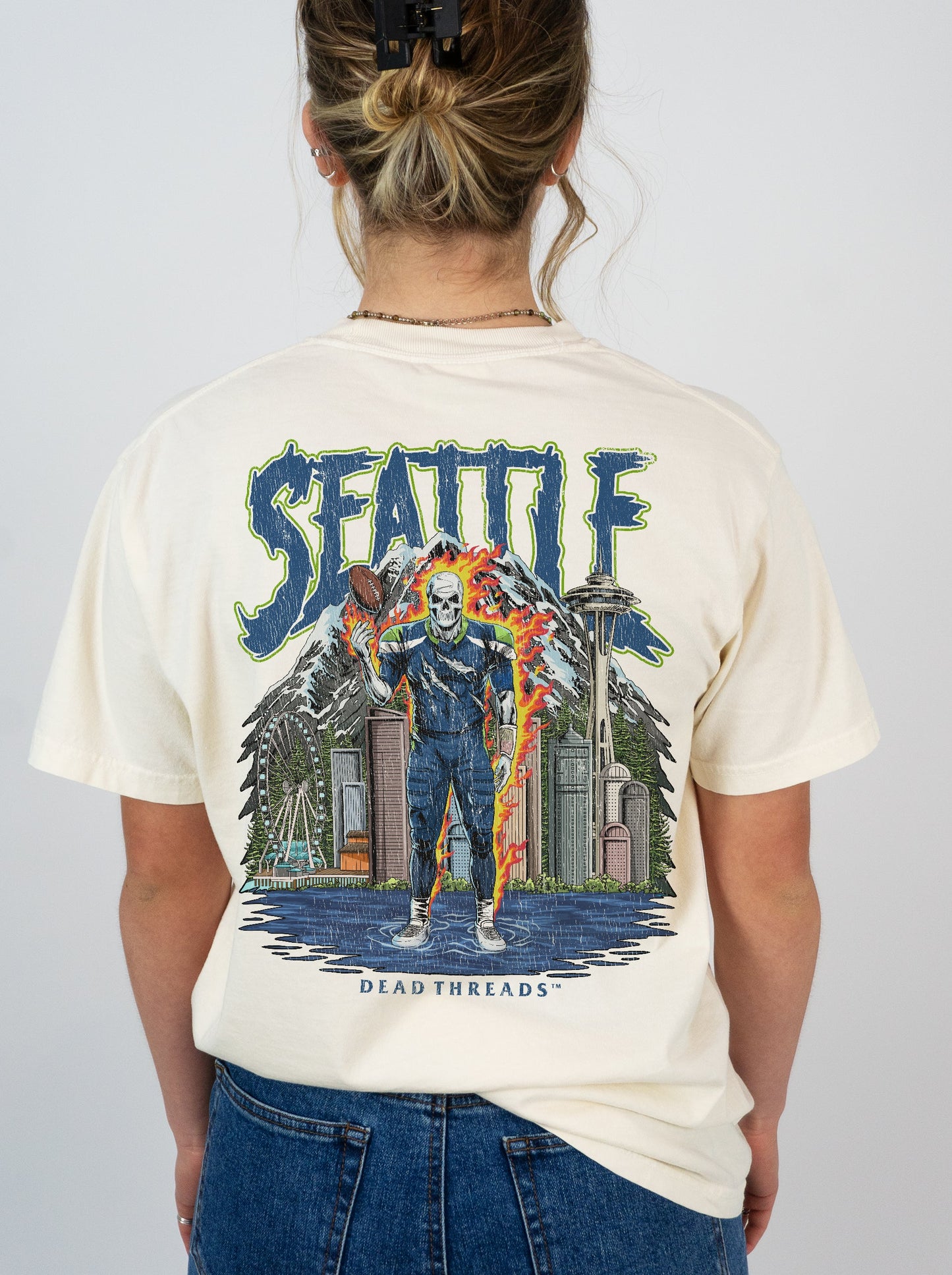 SEATTLE FOOTBALL v2 - “DT ESSENTIAL" PREMIUM T - SHIRT – T-Shirt – Dead Threads Apparel