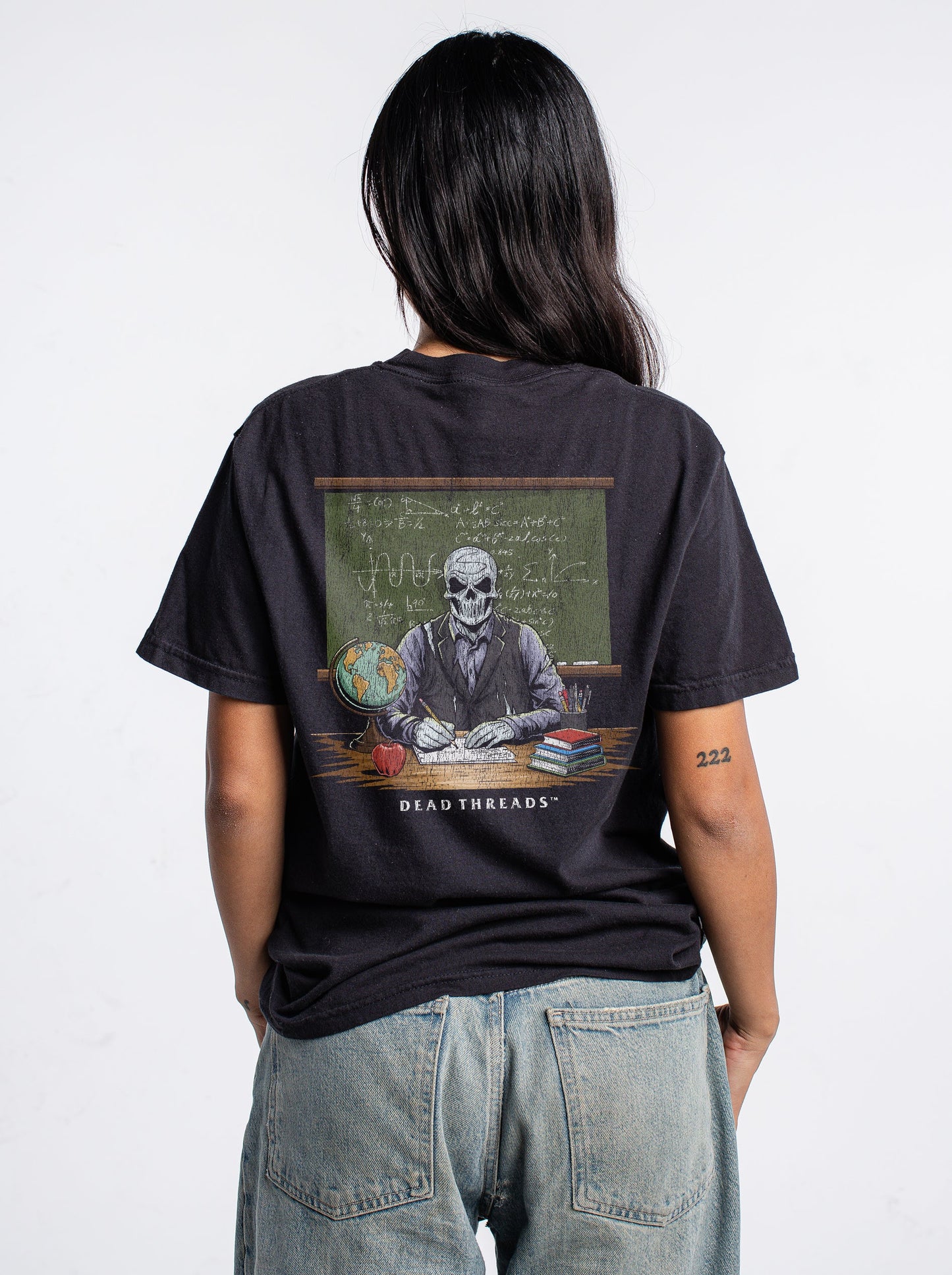 SKULL'S IN SESSION (MR.) - “DT ESSENTIAL" PREMIUM T - SHIRT – T-Shirt – Dead Threads Apparel