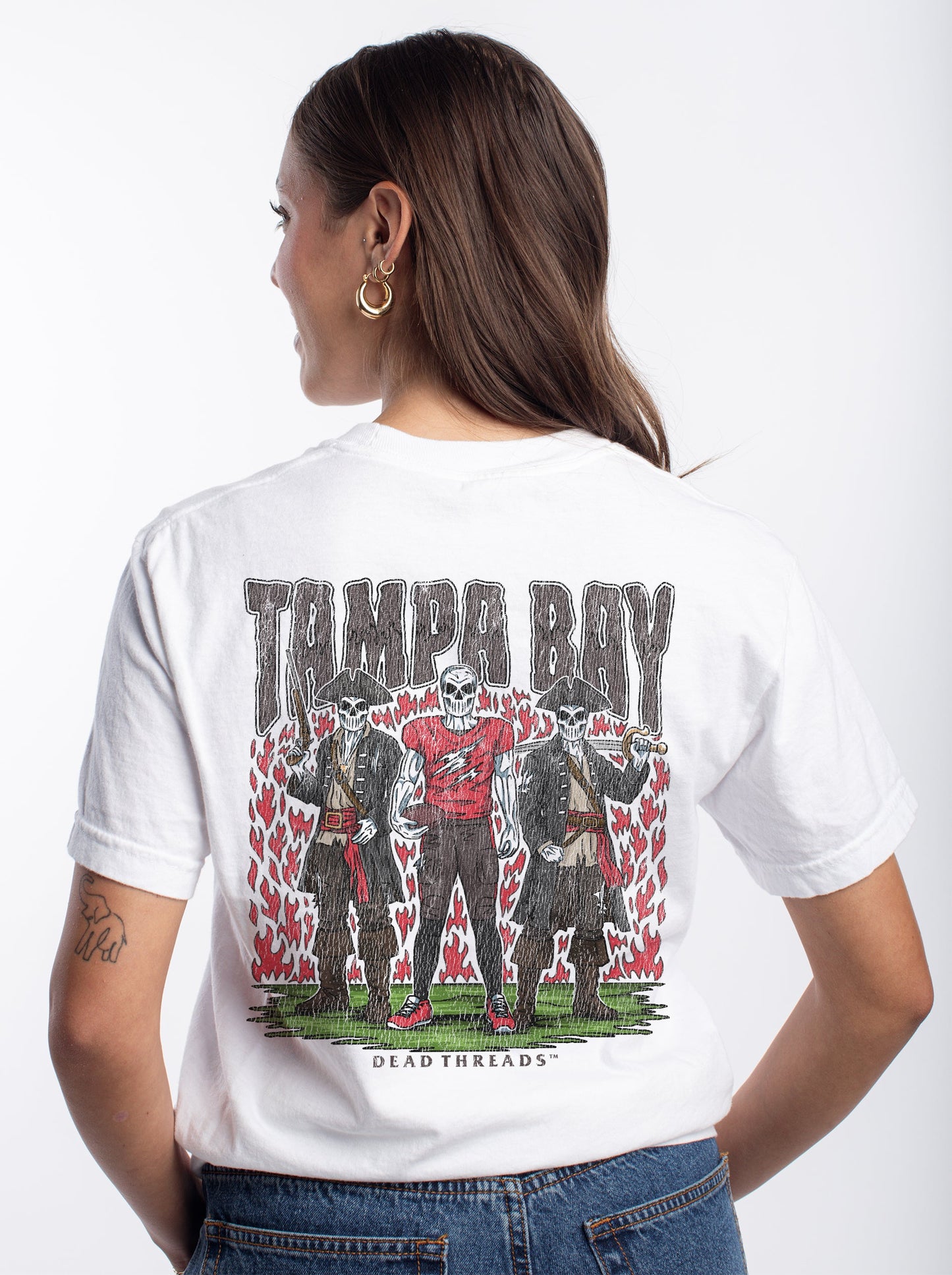 TAMPA BAY FOOTBALL v2 - “3 SKULL” PREMIUM T - SHIRT – T-Shirt – Dead Threads Apparel