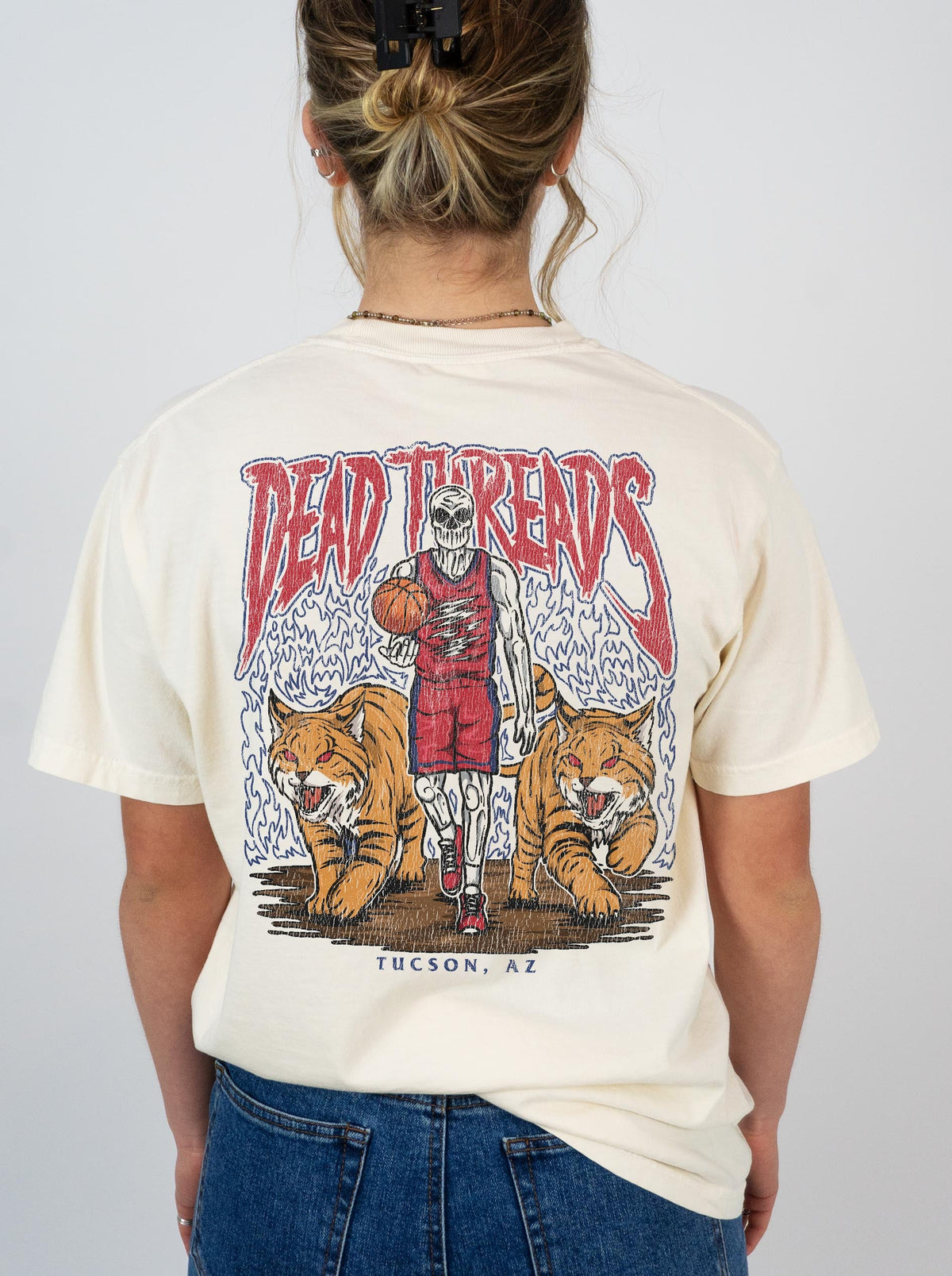TUCSON BASKETBALL - “DT ESSENTIAL" PREMIUM T-SHIRT – T-Shirt – Dead Threads Apparel