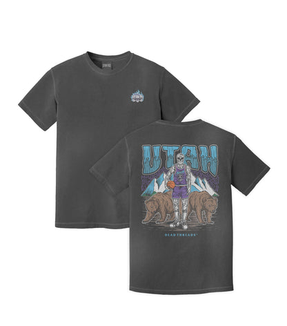 UTAH BASKETBALL - “3 SKULL” PREMIUM T - SHIRT – T-Shirt – Dead Threads Apparel