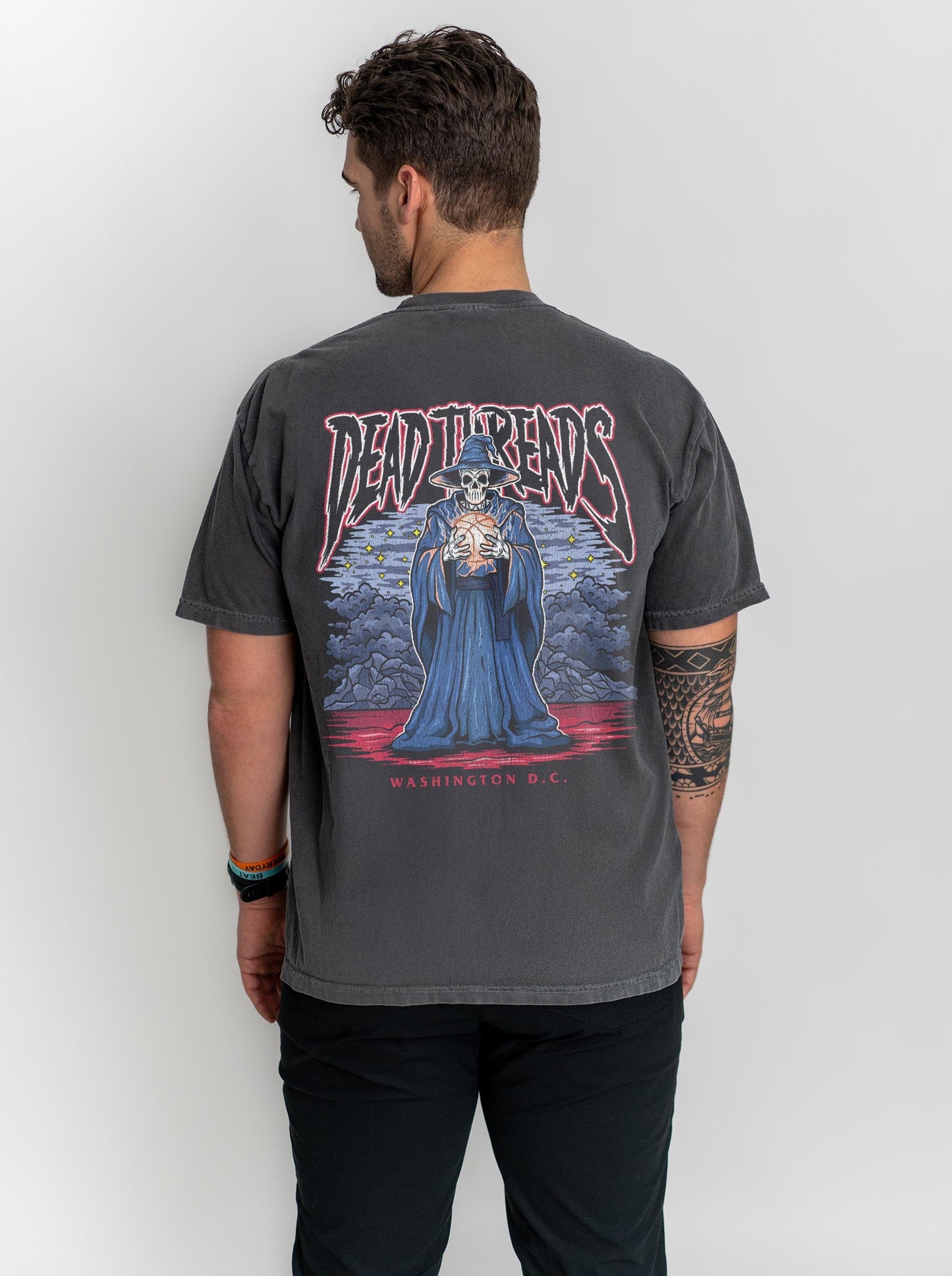 WASHINGTON BASKETBALL - “DT ESSENTIAL" PREMIUM T-SHIRT – T-Shirt – Dead Threads Apparel